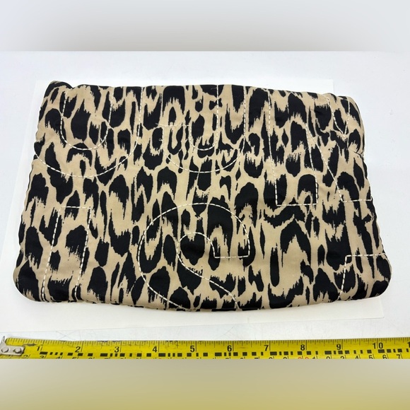 Marc by Marc Jacobs cheetah makeup bag / accessory pouch - Picture 6 of 6